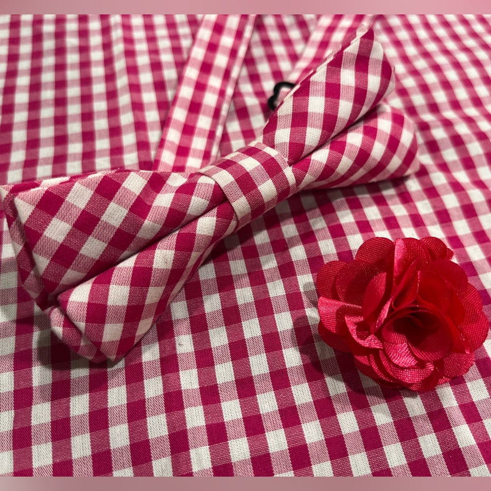 Bow tie with pocket square